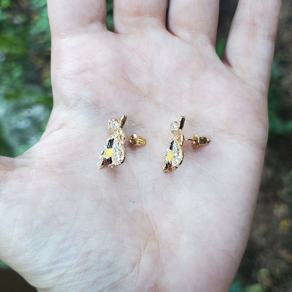 NWOT Bumble Bee Stud Earrings - Picture 5 of 5